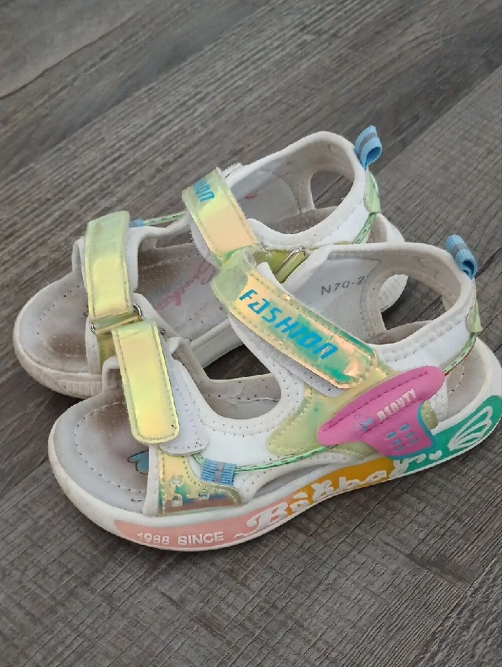 Kids Iridescent Yellow-Green Fashion Sandals